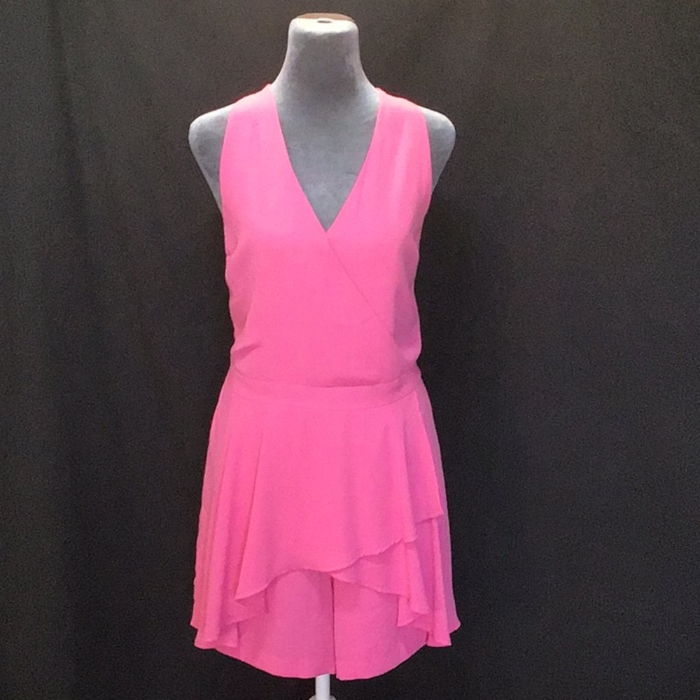 💕NWOT💕 pink Decree size large romper